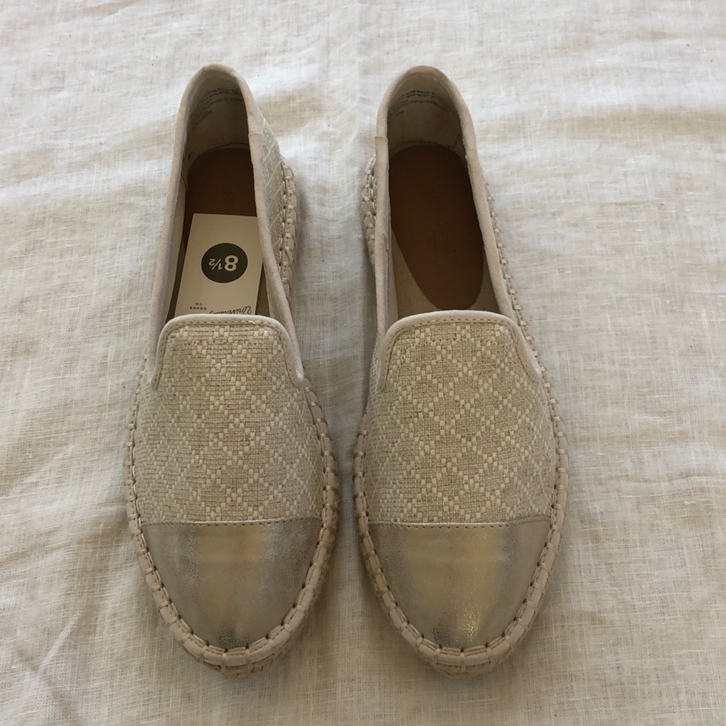 Universal Threads Espadrilles